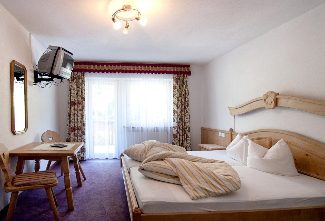Garni-Appartement Collina Samnaun Exterior photo